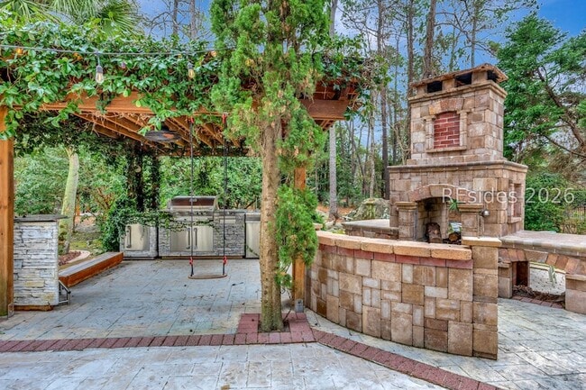Building Photo - 11 Tillinghast Cir