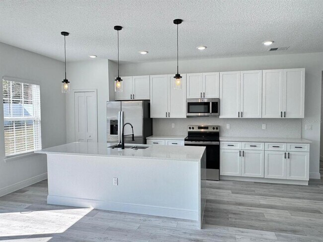 Building Photo - 482 Marion Oaks Manor