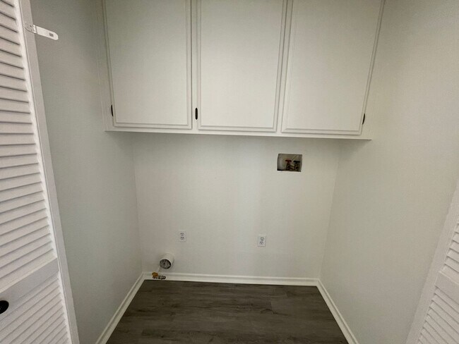 Building Photo - 3bed/3bath Townhouse in San Gabriel - InveServe Corp