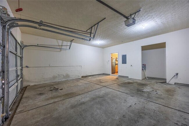 Building Photo - 2297 Baker Station Dr