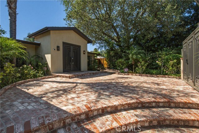 Building Photo - 3184 Dona Sarita Pl