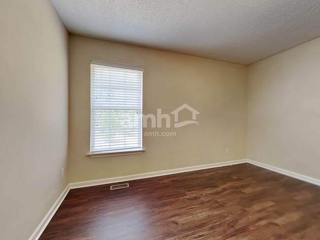 Building Photo - 295 Hialeah Court