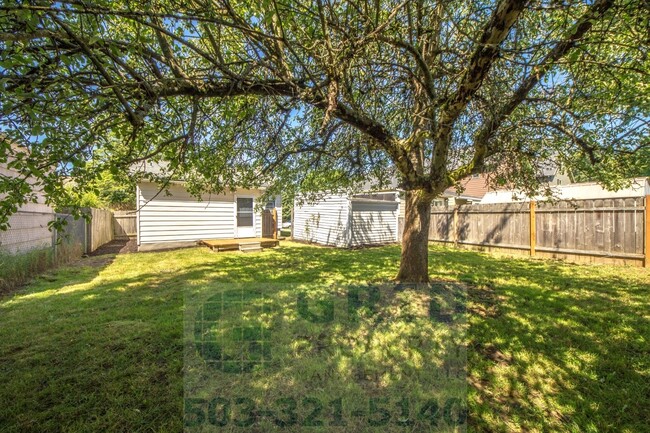 Building Photo - Charming 2 Bedroom Home in Mt Scott Arleta!