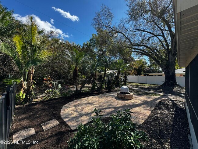 Building Photo - 1926 71st Ave