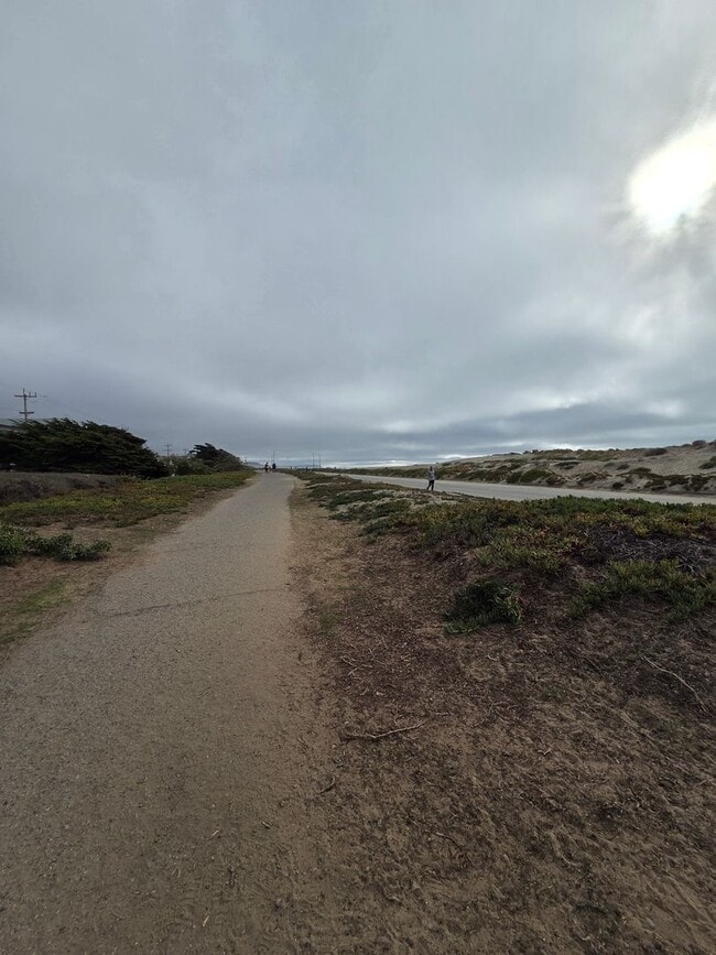 Building Photo - Remodeled Home 2 Blocks from Ocean Beach