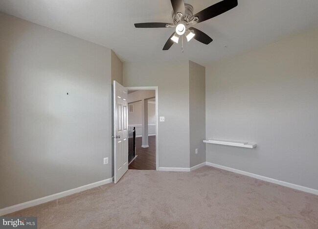 Building Photo - 23246 Lindsay Dr