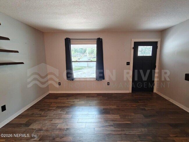 Building Photo - 1549 Sonoma Ct