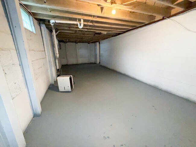 Building Photo - Charming 3-Bed Home Near ODU & OSU Med – F...