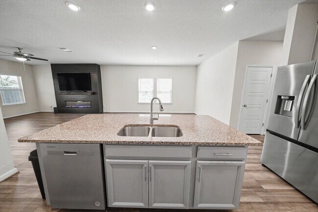 Building Photo - 3037 Beringer Blvd