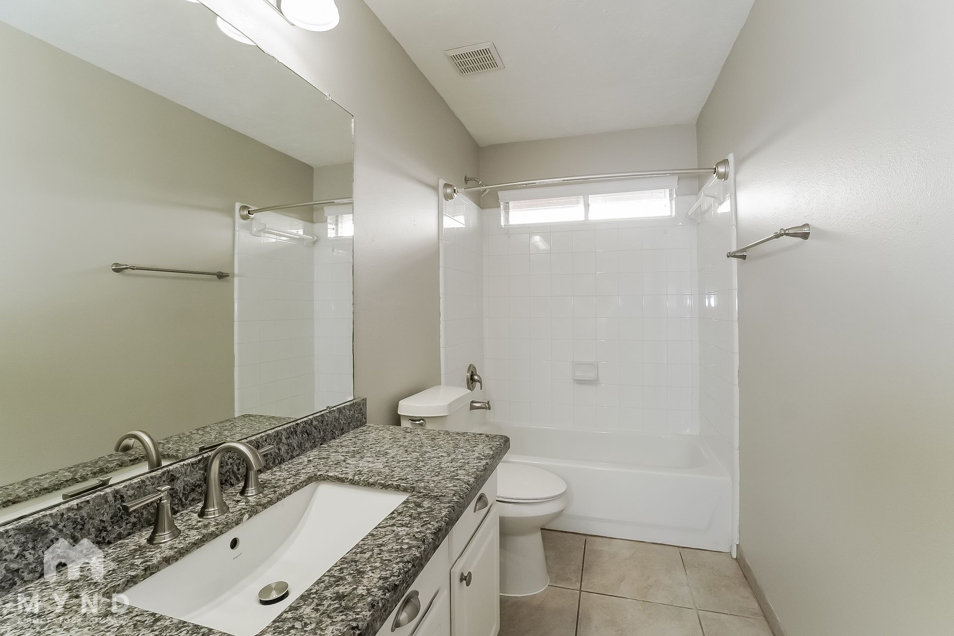 Building Photo - 12035 Thornecrest Dr