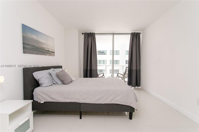 Building Photo - 6365 Collins Ave