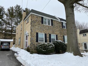 Building Photo - Gorgeous 3-Bedroom Townhouse in Ardmore! Available mid-September!