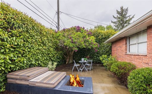 Building Photo - Beautiful Mid-Century Home on a Corner Lot...