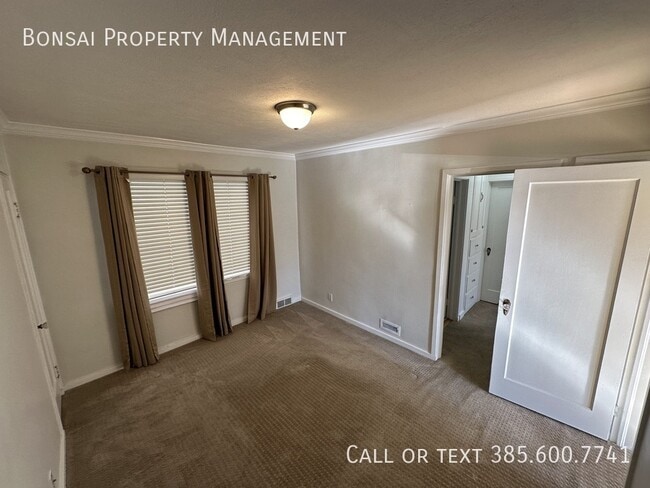 Building Photo - 7527 S Jefferson-