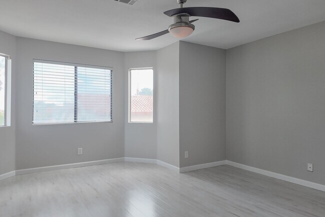 Building Photo - Modern Comfort with Pool & Spa in The Lakes – Solar Equipped Home