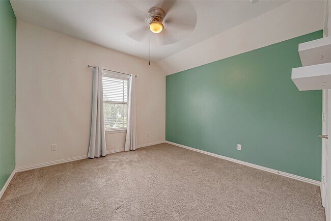 Building Photo - 7710 Eastwood Lake Ln