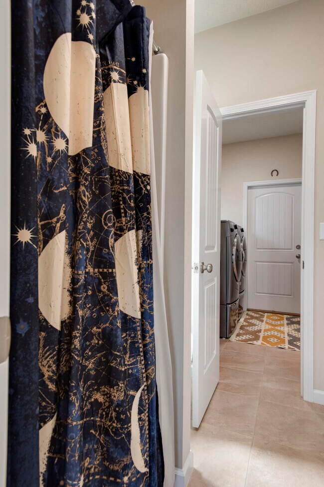 Building Photo - 4600 Hermosa Rd