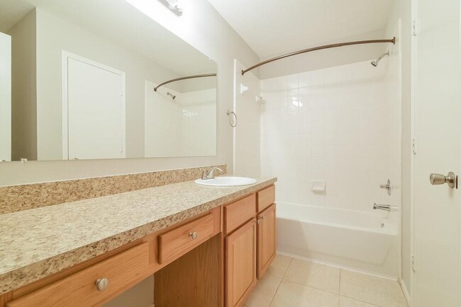 Building Photo - 11811 Sunny Stream Dr
