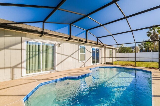 Building Photo - 657 Koala Ct