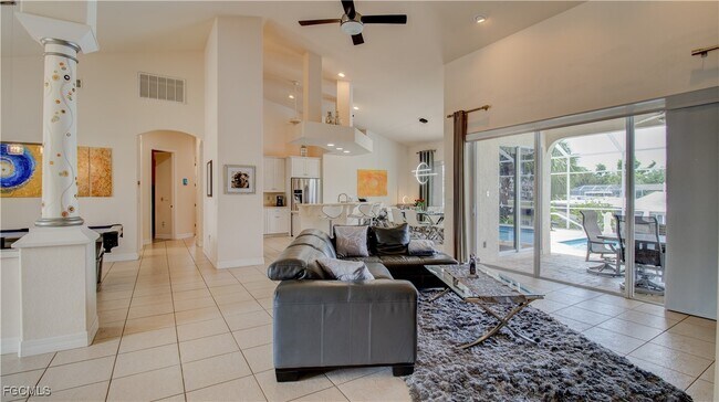 Building Photo - 1924 Savona Pkwy