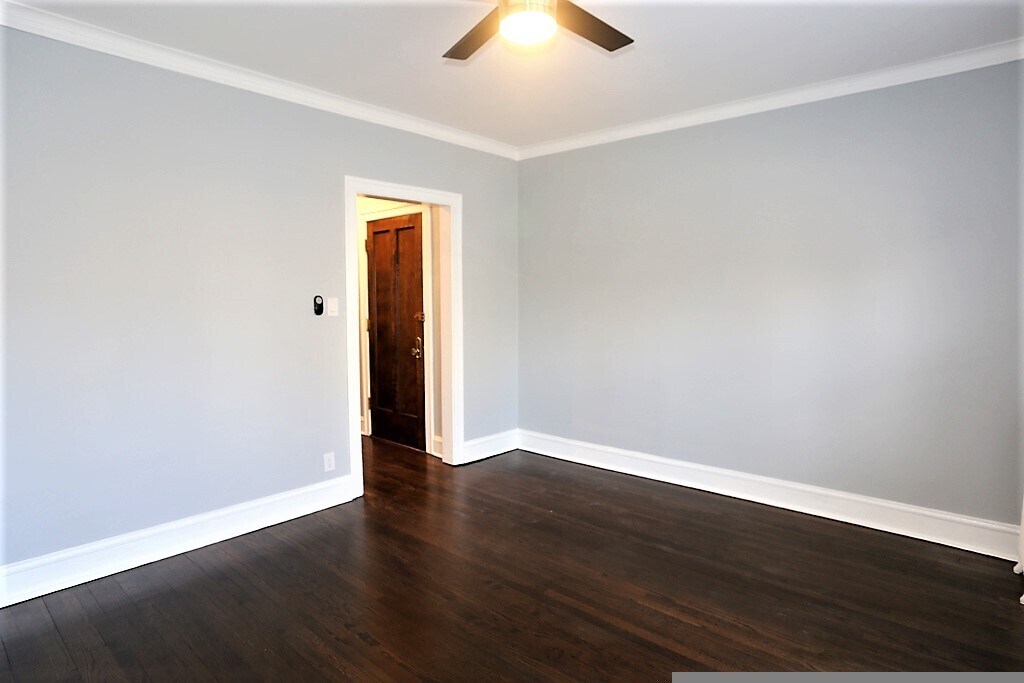 Building Photo - 5306 N Ashland Ave