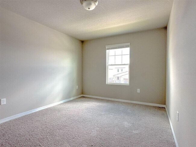 Building Photo - 484 Sun Warbler Wy