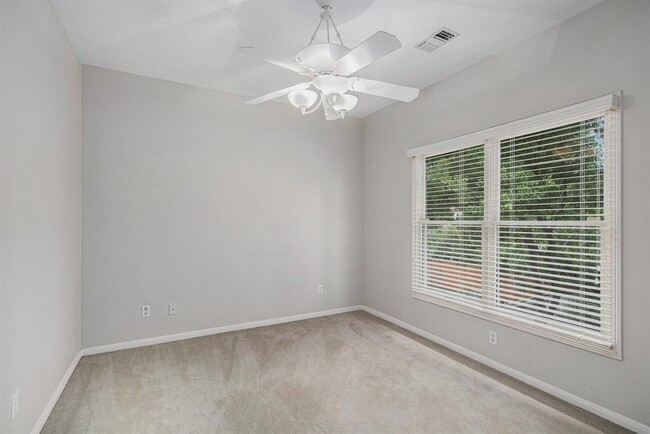 Building Photo - 4655 Spruce St