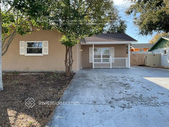 Building Photo - 1410 Stonehaven Way