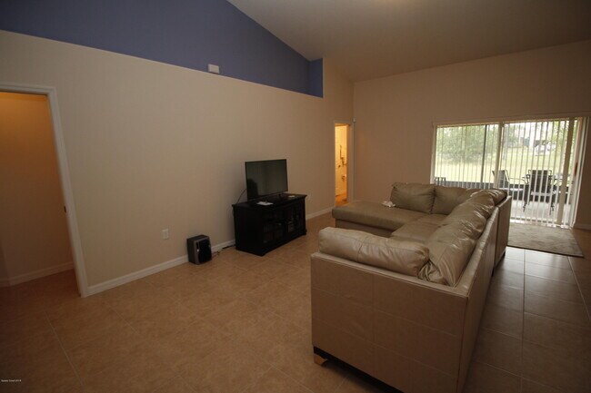 Building Photo - 2891 Felda Ave