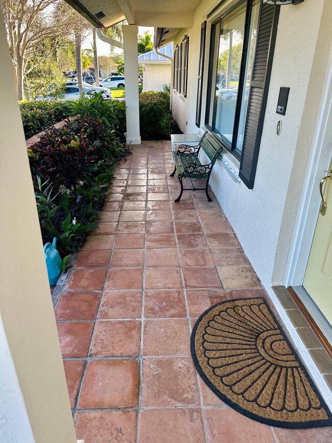 Building Photo - 4914 Acorn Dr