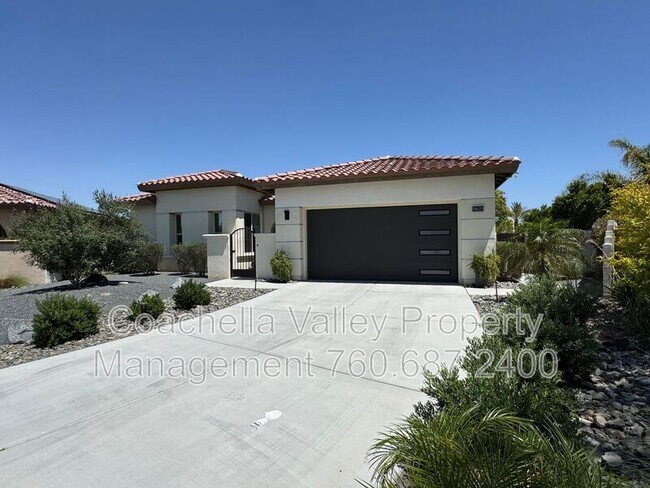 Building Photo - 74635 Tesla Dr