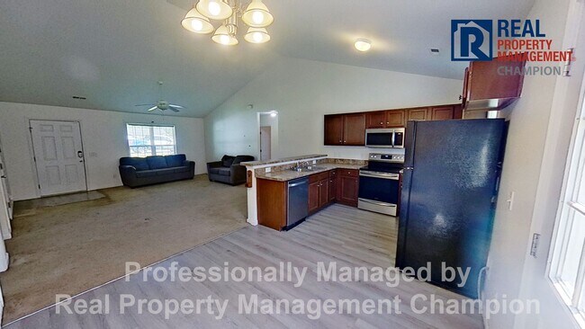 Building Photo - 3 BD/ 2.5 BA Home with Bonus Room, Attache...