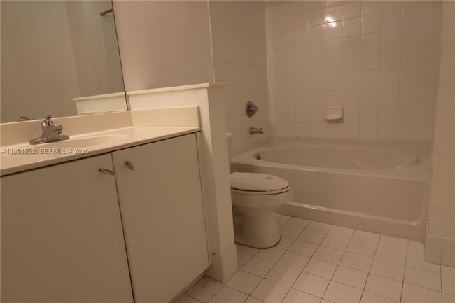 Building Photo - 6020 W Sample Rd