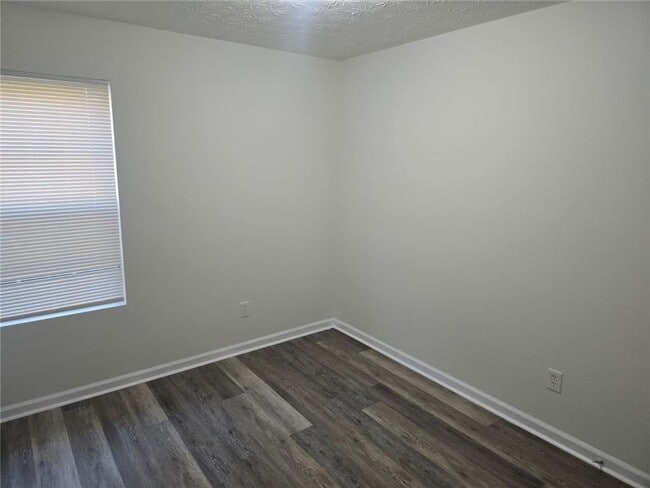 Building Photo - 1350 Labonte Pkwy