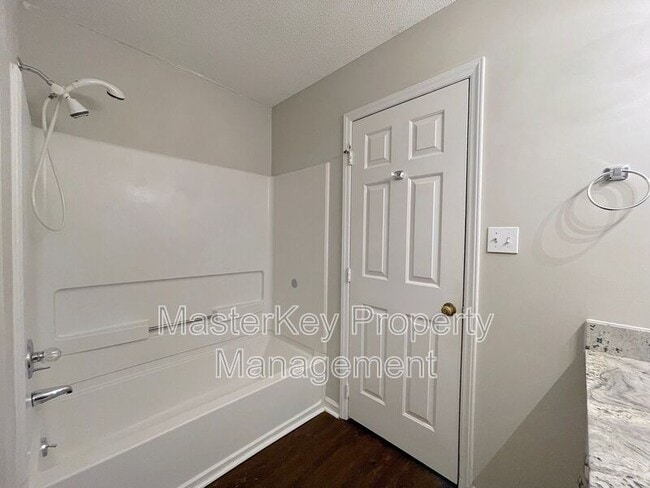 Building Photo - 3002 Appling Way