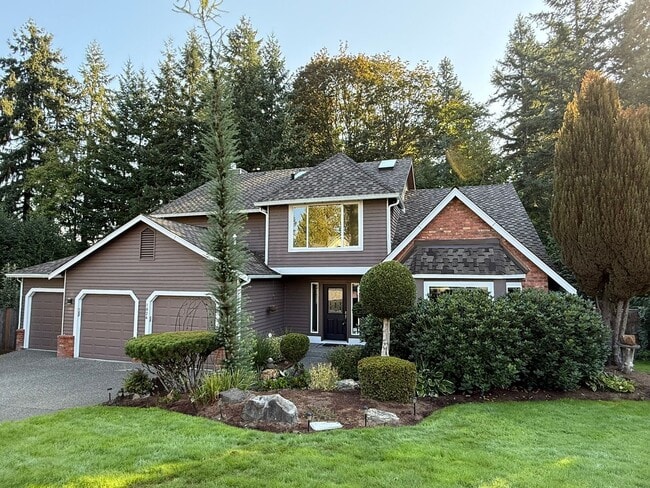 Primary Photo - 4bd/2.5ba Renton House