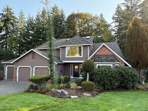 Building Photo - 4bd/2.5ba Renton House