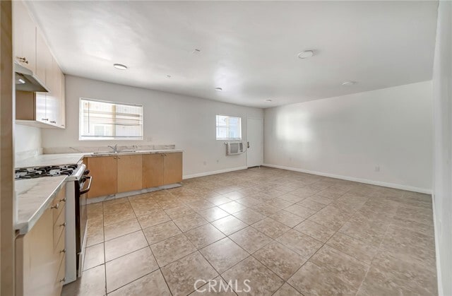 Building Photo - 6735 Elmer Ave