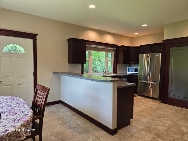 Building Photo - Beautiful Custom built home