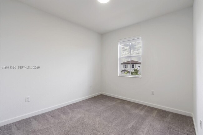Building Photo - 2408 NW 131st Cir