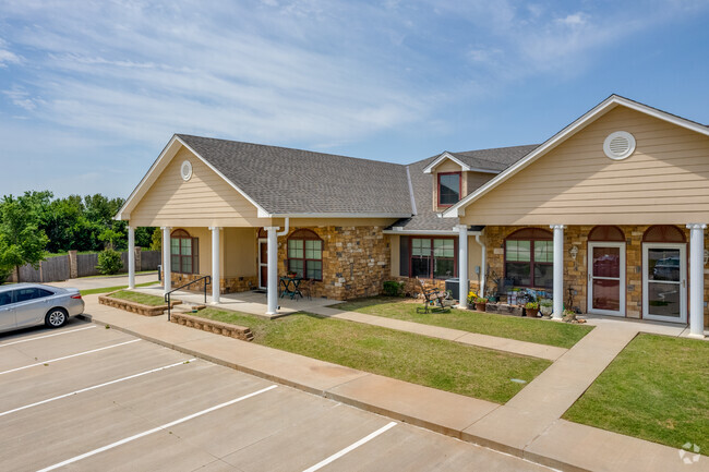 Resident Parking - Silver Elm Estates of Norman