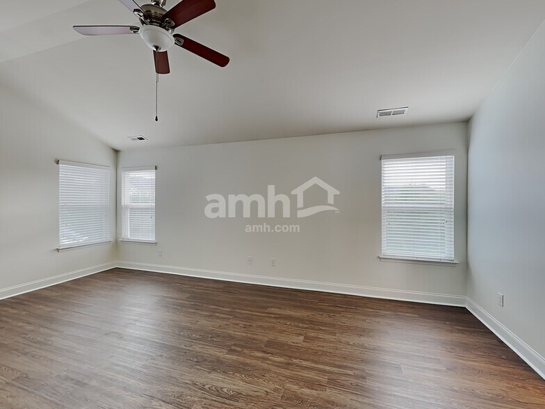 Building Photo - 1003 Forestway Ct
