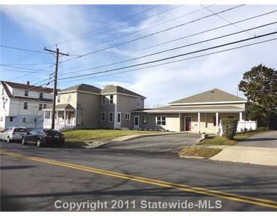 Building Photo - 103 Bayview Ave