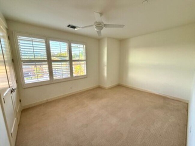 Building Photo - Desirable Scotts Valley Home!