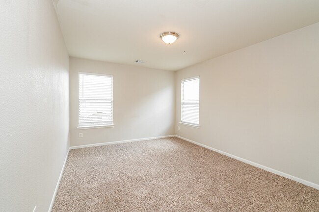 Building Photo - 21422 Blooming Rock Ln