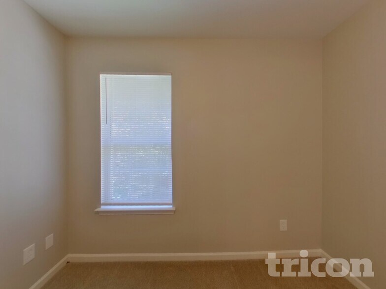 Building Photo - 5424 Henderson Oaks Dr