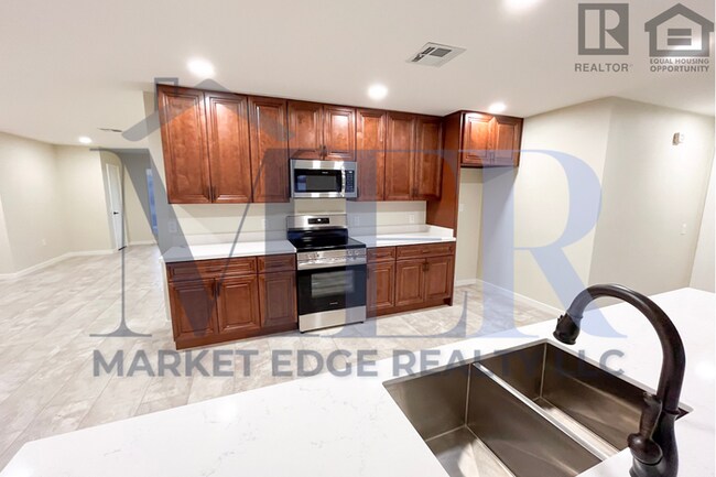 Building Photo - 2Bed/2Bath Home in 55+ Community in Sun Ci...