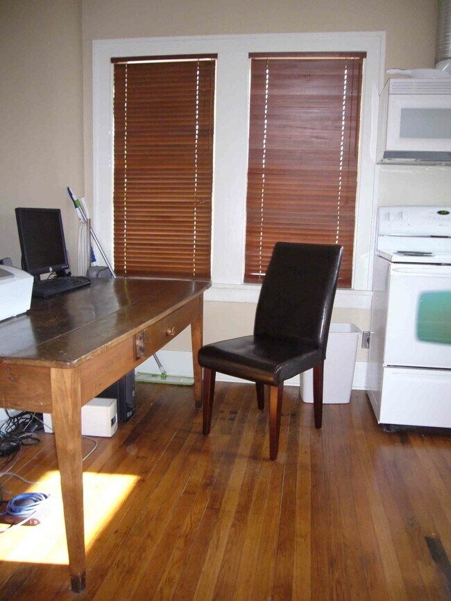 Building Photo - 1118 Autrey Street, Unit 4