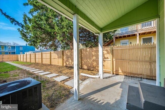 Building Photo - 138 E South St