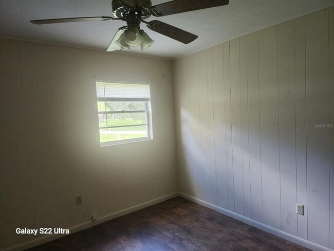 Building Photo - 1817 Los Pinos Rd